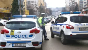 Извънредно: Почерня от полиция в този БГ град, блокираха го и тарашат... 38 1704706275 img 1035jpg