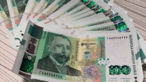 В събота: По няколко стотачки допълнително ще получат 4 зодии! 53 1803 4061203629663832375 big