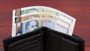 Събота носи финансови успехи за Близнаци, Везни, Козирог и Риби! Техният труд ще бъде възнаграден с признание, бонуси и нови възможности.