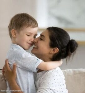 След години безплодие осиновихме 3-годишния Сам. Разкриването на тайна за биологичния му произход доведе до развод, но Сам остана истински син за мен.