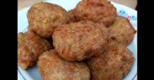 Икономични и вкусни кюфтета: 1 кг от 500 г кайма! Лесна рецепта с простичка процедура и страхотен резултат за цялото семейство.