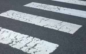 Възрастна жена загина, а мъж е тежко ранен след катастрофа на пешеходна пътека в София. Апел за повече внимание на пътя!