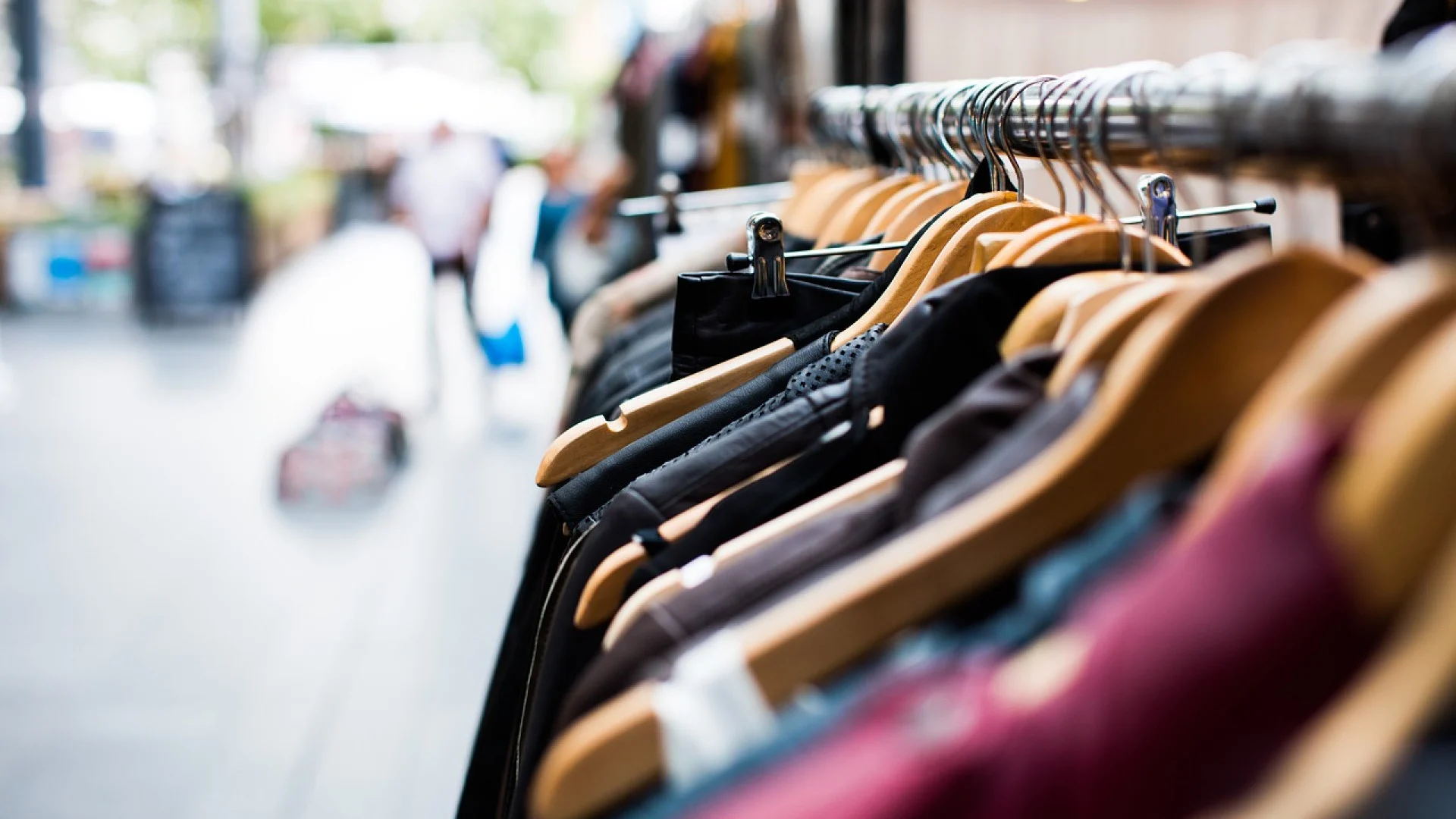 1716741750 hangers 1850082 1280